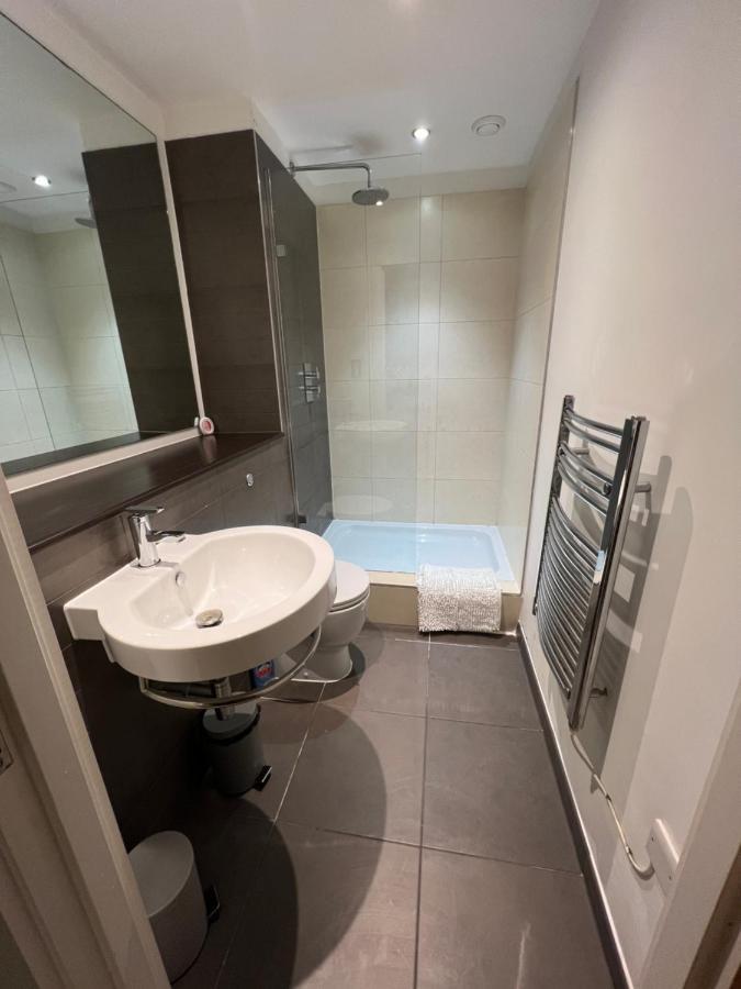 Bigkings Stylish 2 Bedroom Apartment With Free On Street Parking Манчестер Экстерьер фото